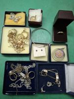 Schmuckkonvolut mit Ringen, Ketten, Anhänger