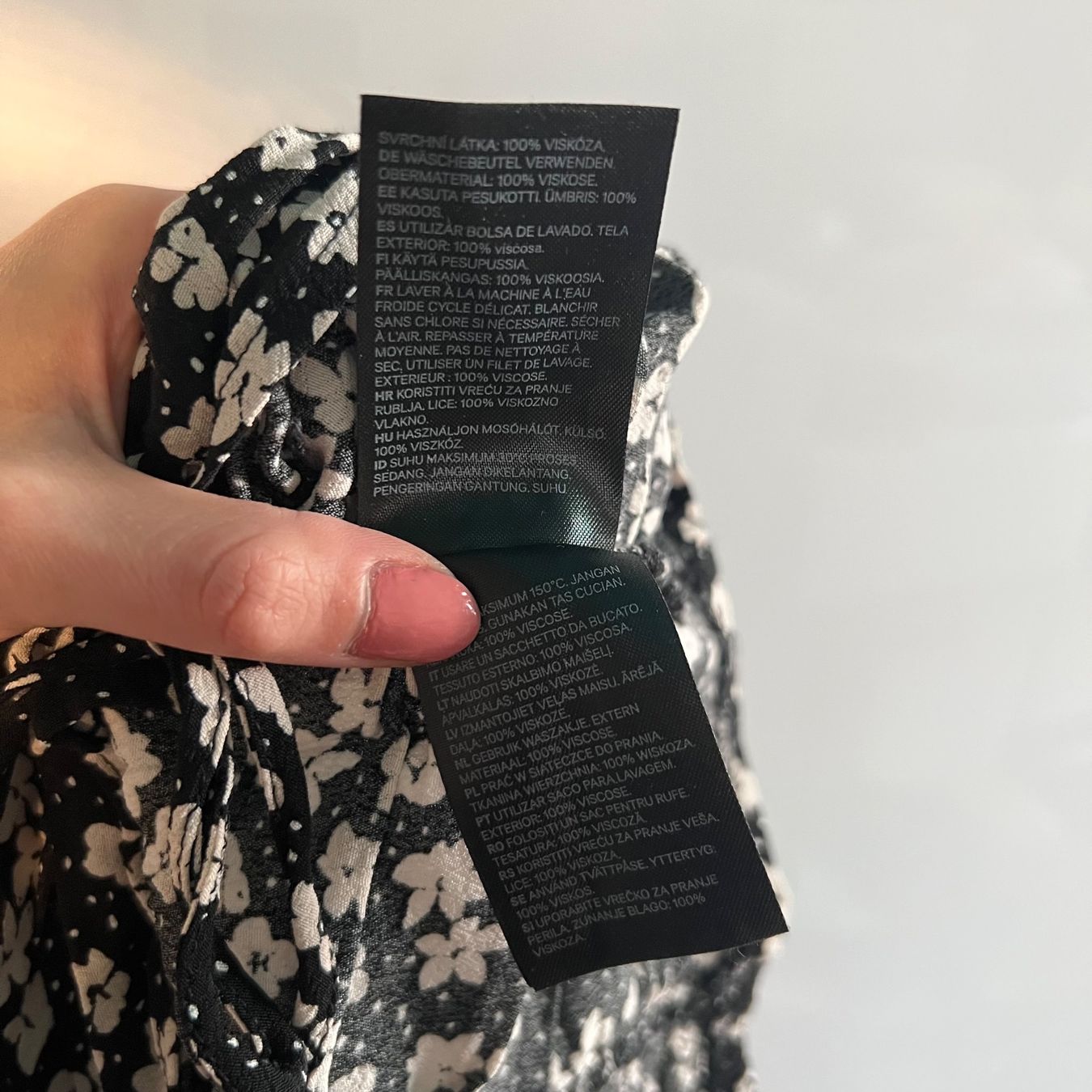 H&M Tops: H&M Blumen Top XS – Neuf (Voir description) à Tagelswangen par SpicyChicken 9
