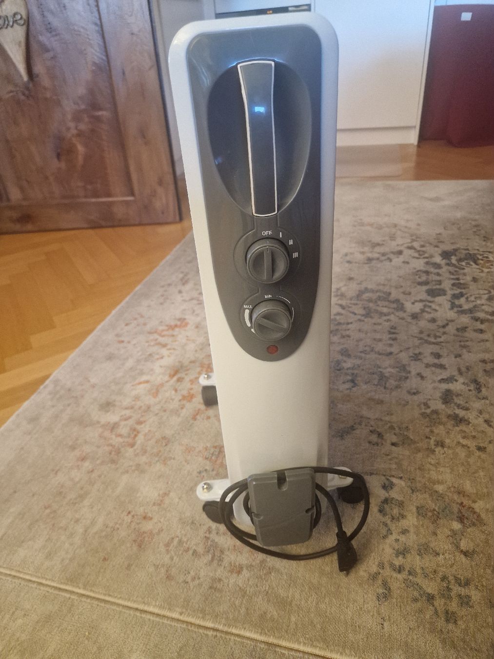 Radiatori: Elektro Heizofen neu – Nuovo e nell'imballaggio originale da Rheineck venduto da Namaste