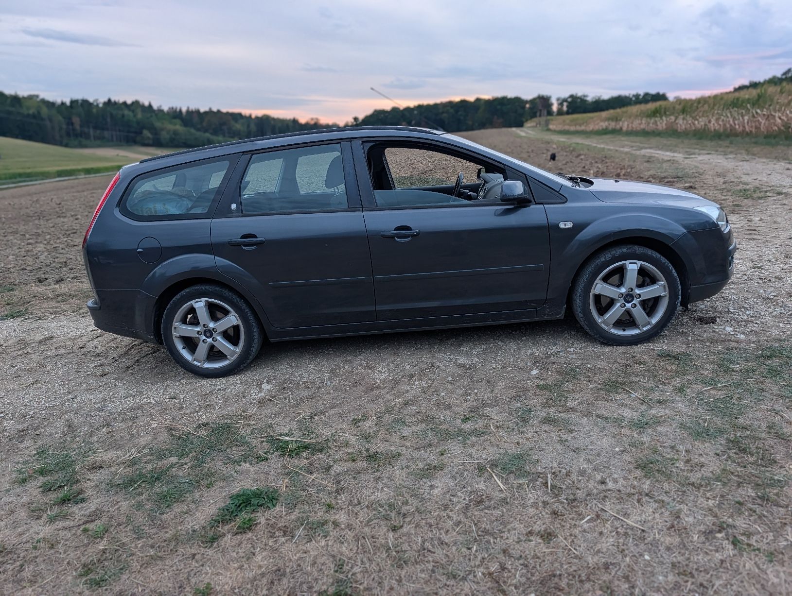 Ford Automobili: Ford Focus  Klima  Sitzheizung aus 1.Hand – Usato da Bad Zurzach venduto da zwe_zt7w