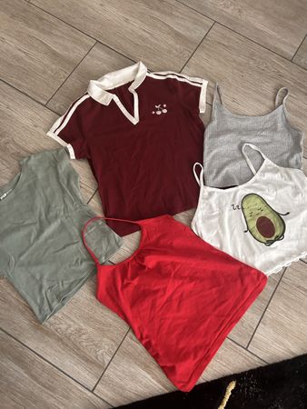 Sommer Set: 5 Oberteile, Top, T-Shirt, Grösse S - M