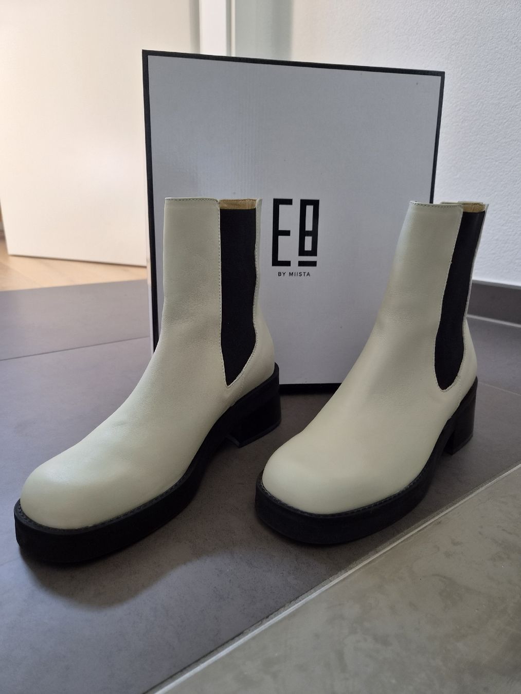 Miista Chaussures femmes: Stivaletto E8 by Miista, Nr. 39 – Neuf avec emballage d'origine à Semione par danisolari