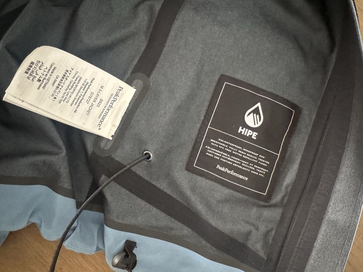 Jacken: Peak Performance Regenjacke – Gebraucht aus Schaan von stensonmolinari 2