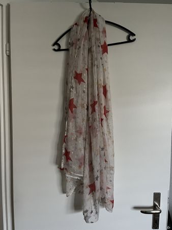 leichter Schal von Soaked in Luxury
