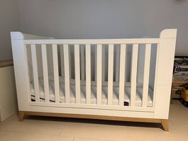 Baby-/Kinderbett 140x70cm