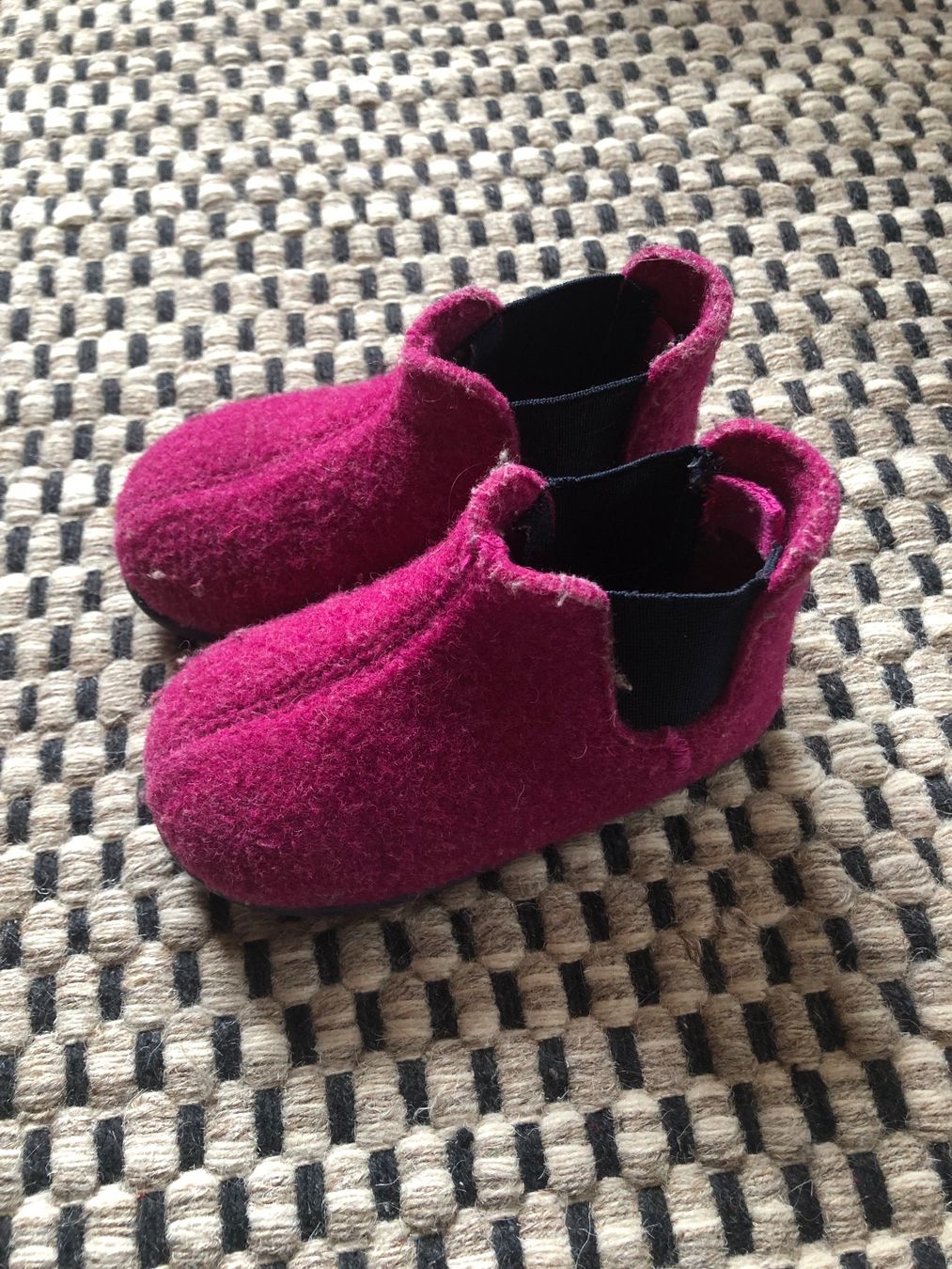 Scarpe per ragazzi: Finken aus Wolle Gr. 22 – Usato da Adligenswil venduto da Jung83