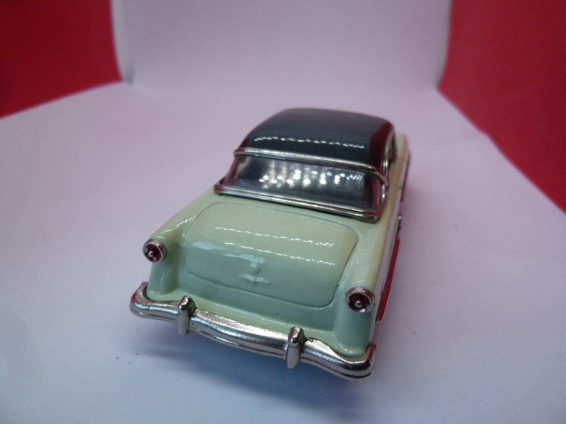 Ford Modellini d'auto: COLLECTORS Classics / Buby - Ford Sunliner !! 1 Fehlteil – Difettoso da Reiden venduto da Aston2 3