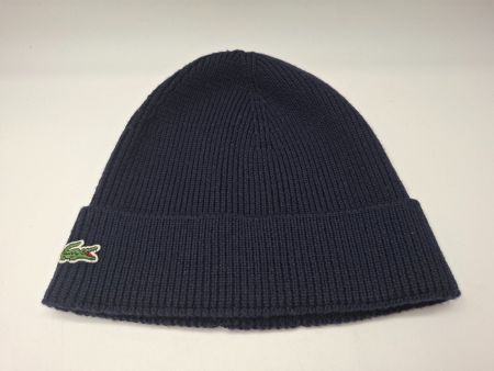 👑 Magnifique Bonnet Lacoste en Laine Côtelée – Bleu Marine