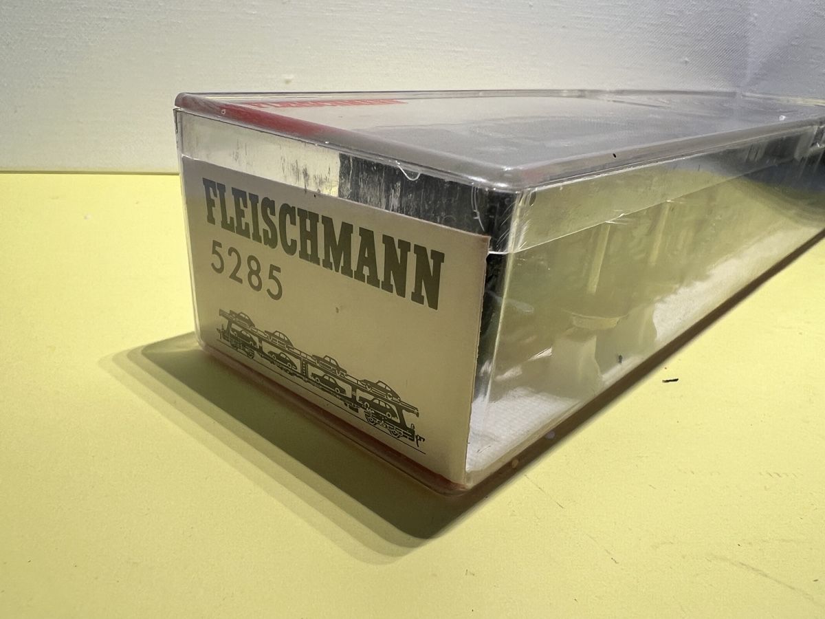 Fleischmann Modellini di ferrovie: Fleischmann Autotransporter HO Gleichstrom  – Usato da Weinfelden venduto da Kammerflimmern 1