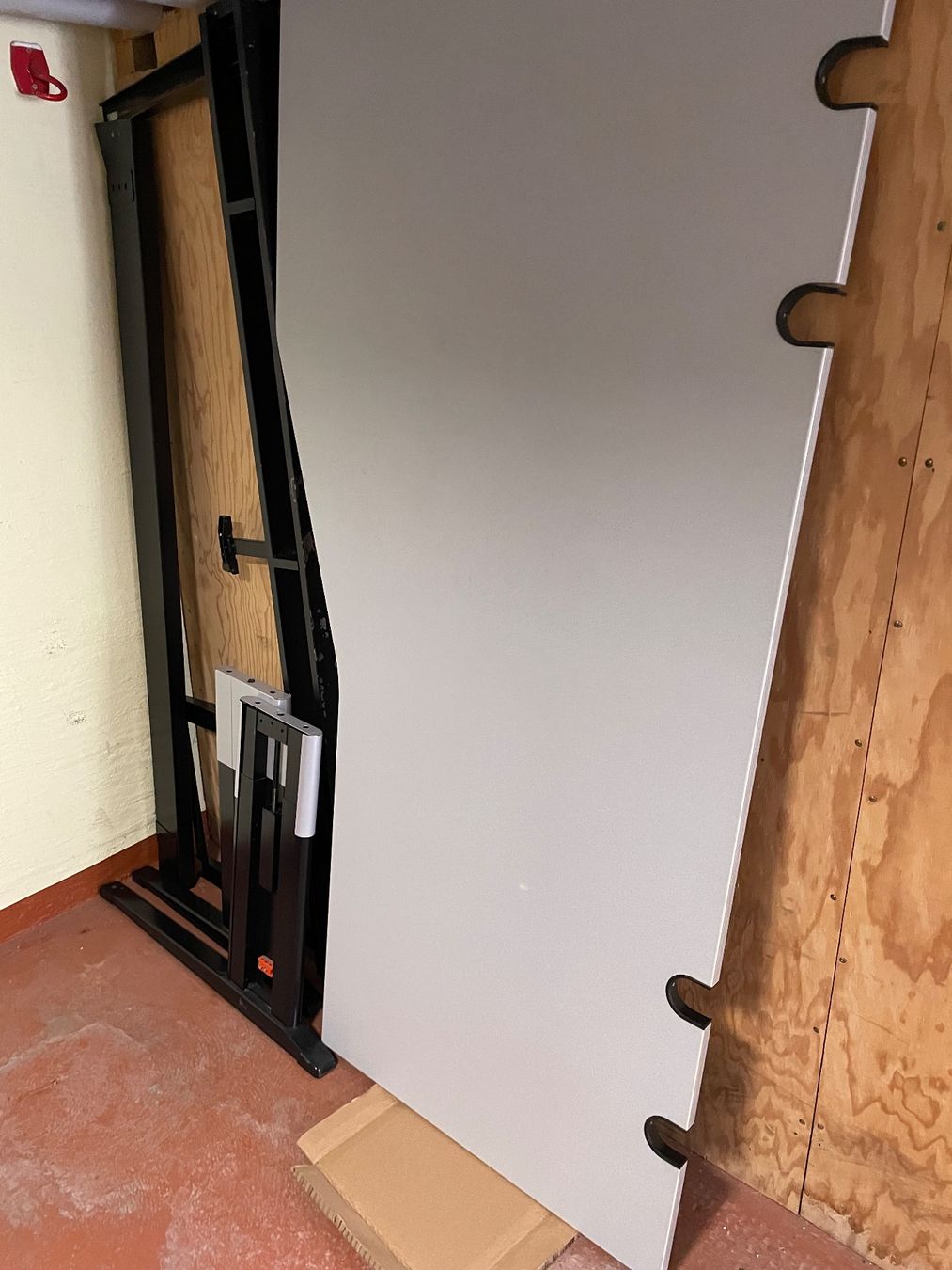 Bureaux: Schreibtisch Höhenverstellbar – D'occasion à St. Gallen par alexa89 4
