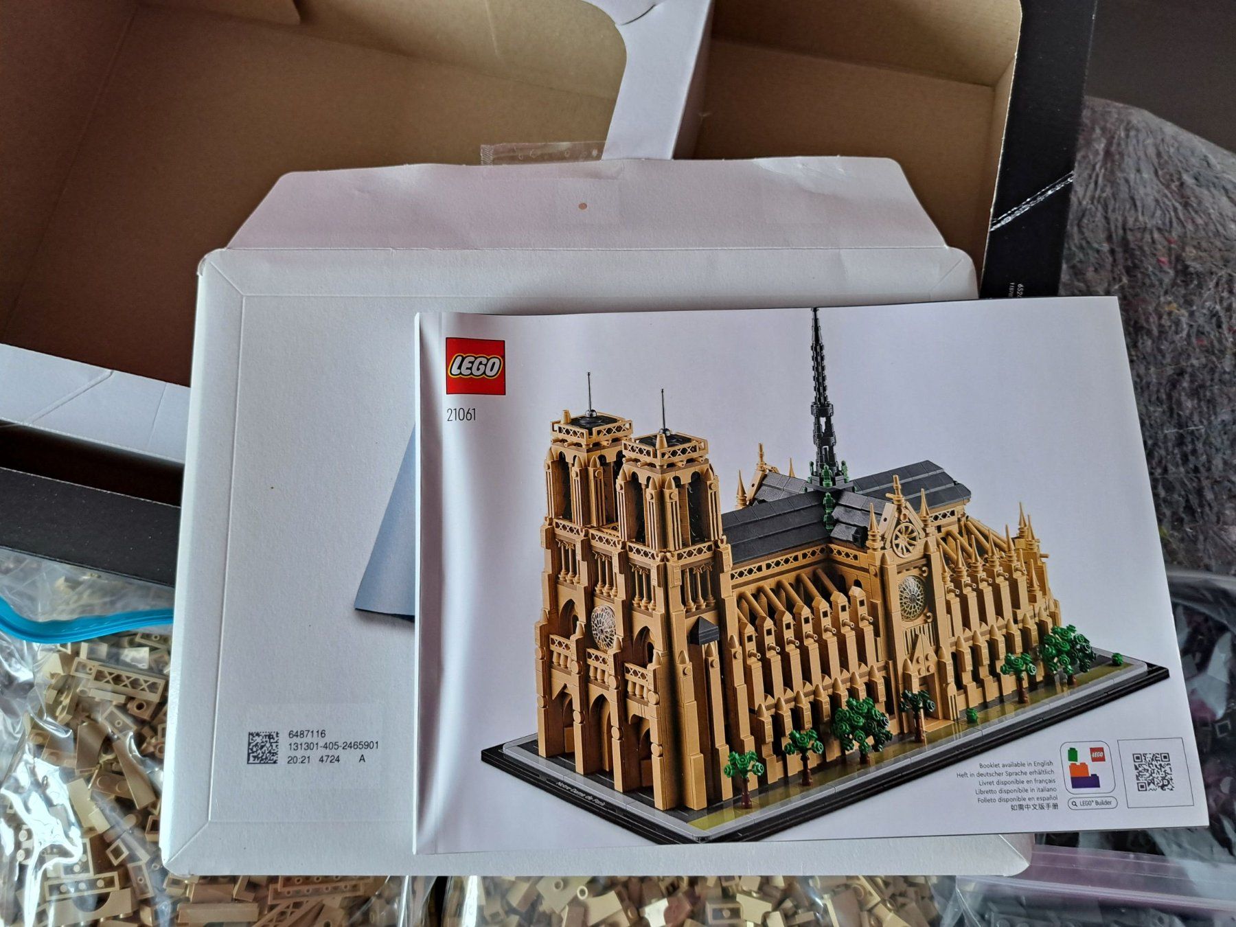 Lego Kit di costruzioni: Lego Notre Dame – Nuovo (secondo la descrizione) da Heimberg venduto da Te23BLS 1