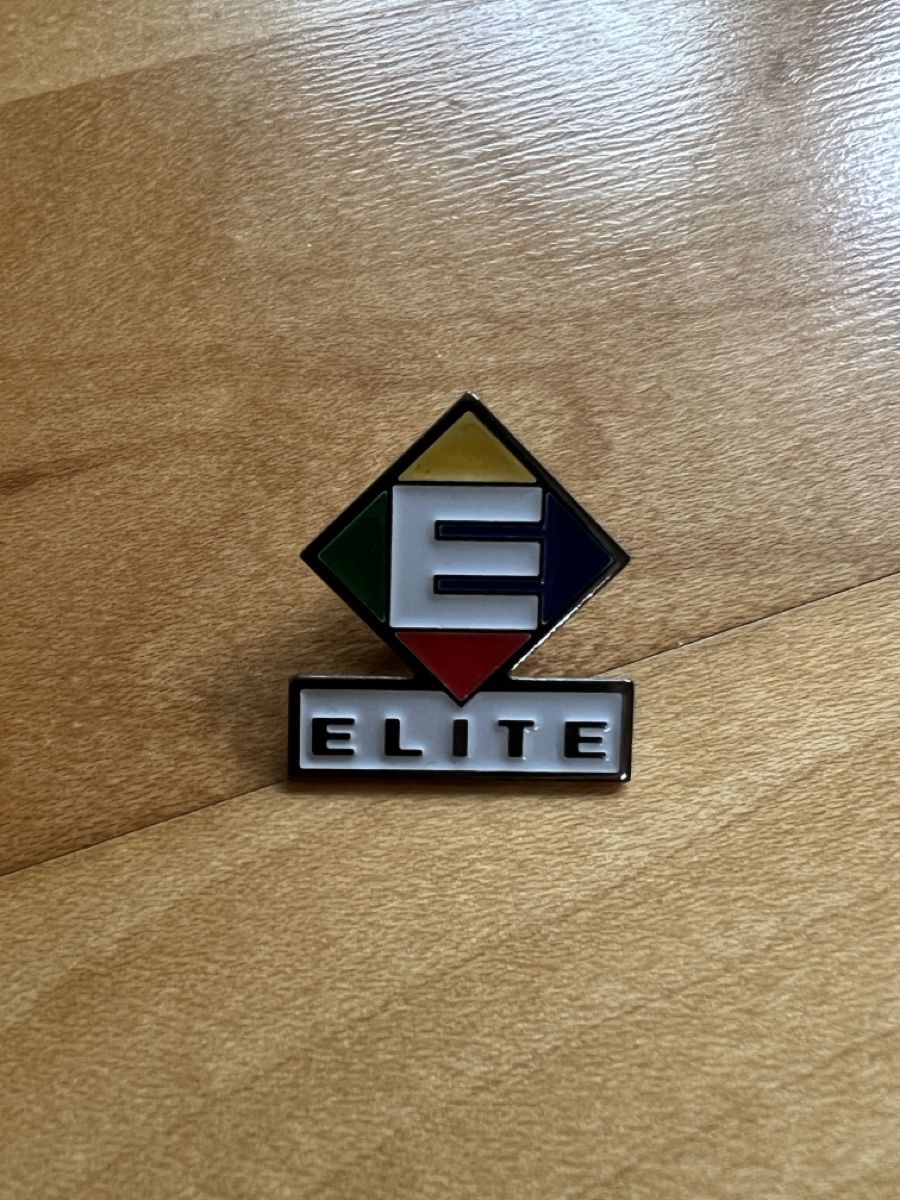 Plaquettes & Badges: Elite PIN – D'occasion à Ottenbach par siiinnaa_77