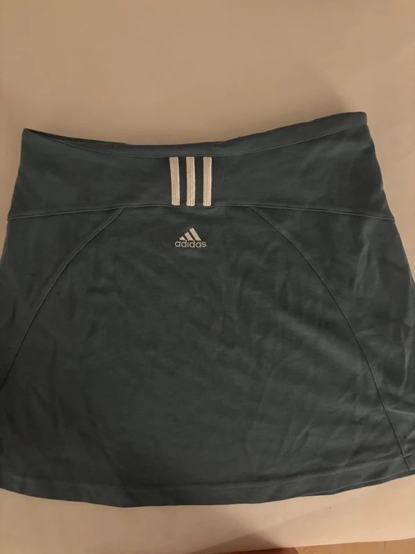 Adidas Röcke: Tennisrock Adidas – Gebraucht aus Rafz von mar_j7dl 1