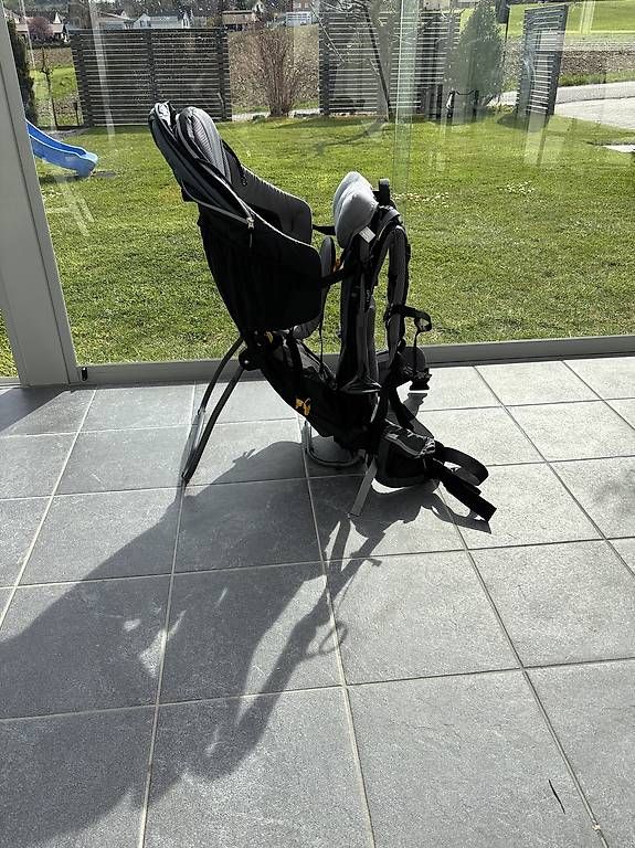 Marsupi portabebè: Deuter Kid Comfort Kindertrage / Wandertrage – Usato da Schlatt TG venduto da peeedi