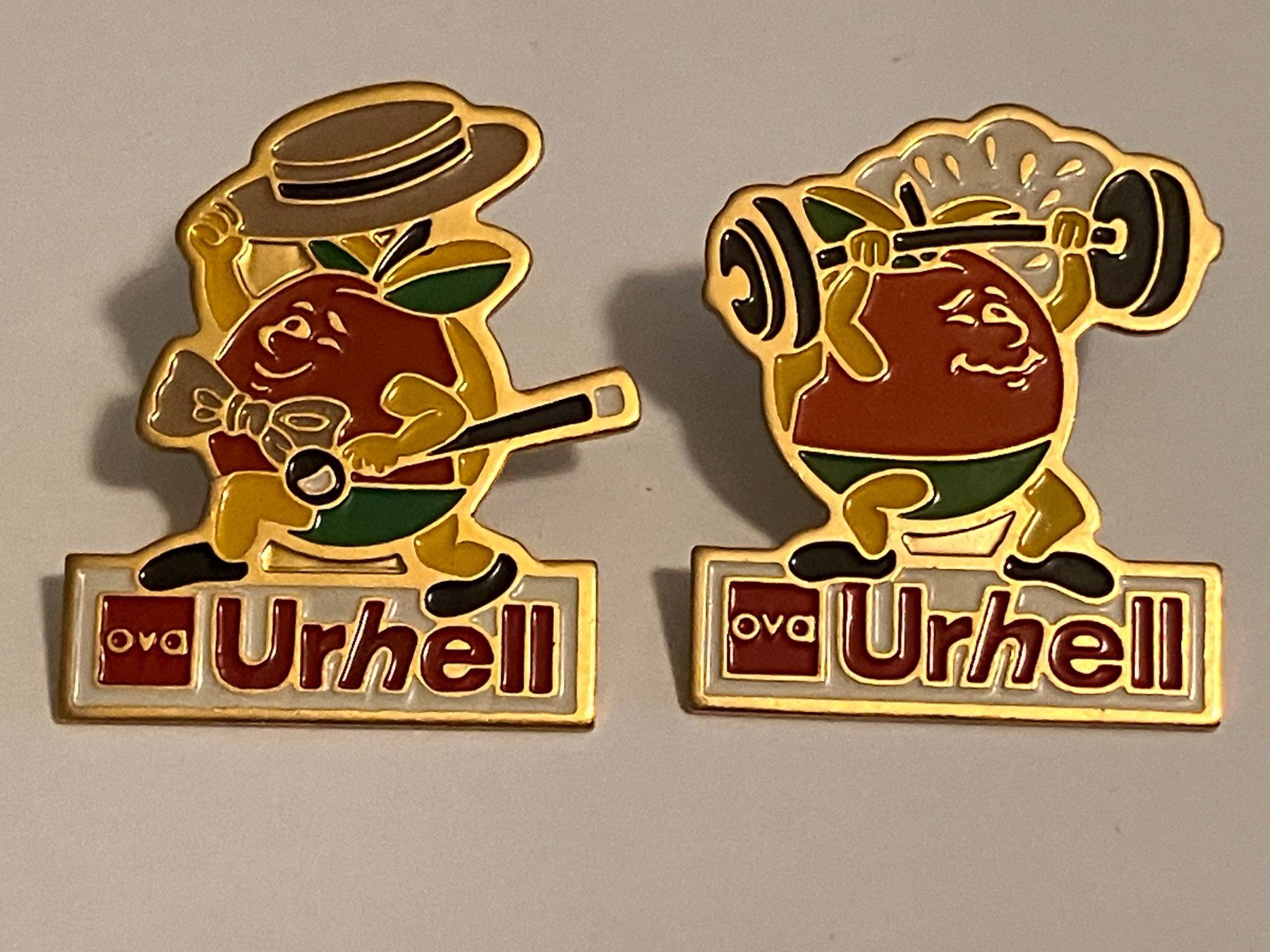 Placchette & Badge: 2 Pin Ova Urhell – Usato da Basel venduto da djwwpp