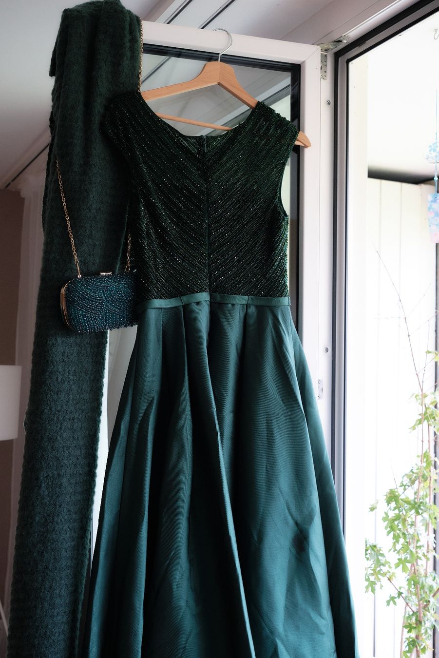 Lotti di vestiti: Abendkleid mit Clutch & Schal Gr. 38 – Usato da Bellach venduto da swissealine 3