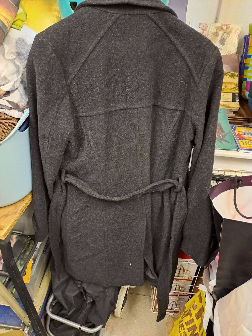 Cappotti: Eleganter Wollmantel Gr. 40 schwarz – Usato da Zürich venduto da Schoebi19 2