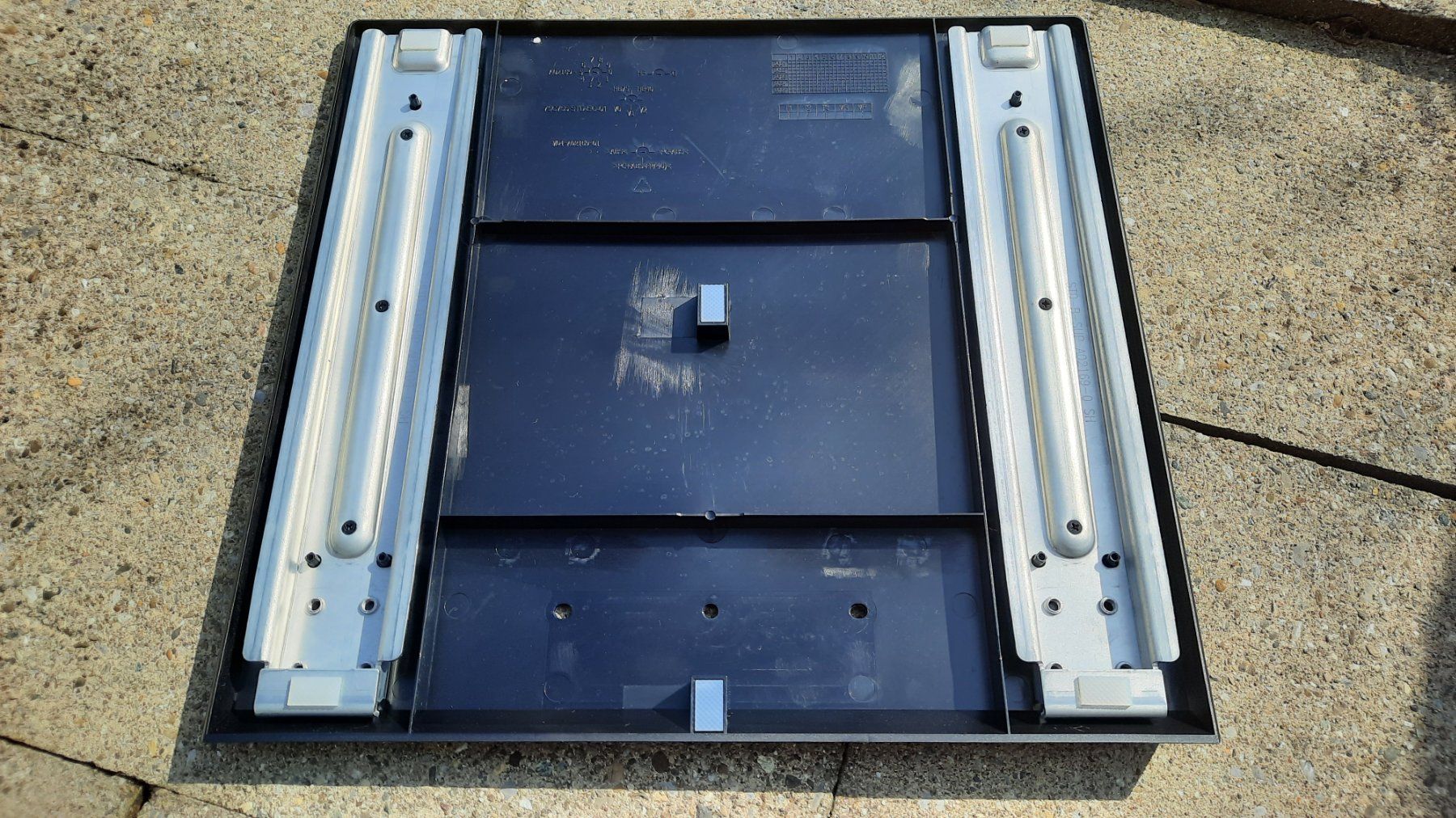 Wandhalterungen: TV Ständer Tischfuss TCL 65C805 – Gebraucht aus Baden von Boroda 3