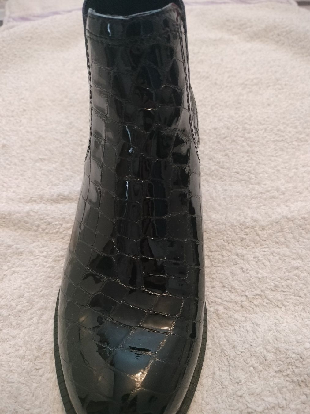 Scarpe da donna: Schwarze Herbst-Boots im Kroko-Look, Grösse 35, neu – Nuovo (secondo la descrizione) da Balsthal venduto da hei_xn6y 2
