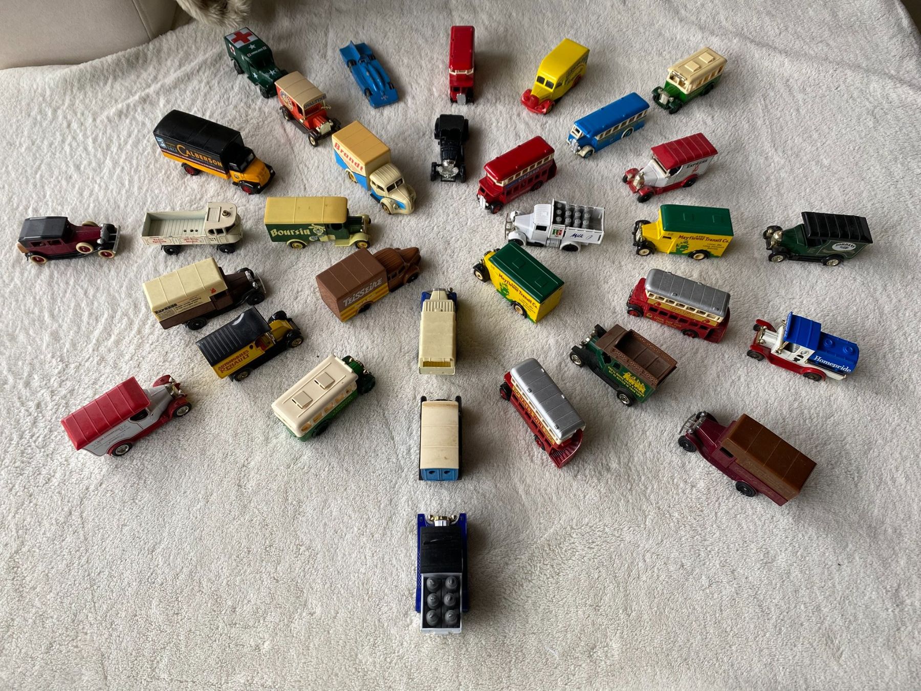 Corgi Toys Modellini d'auto: 32 Oldtimer - Sammlung - Corgi - Lledo - Oxford – Usato da Spiez venduto da Maerggi