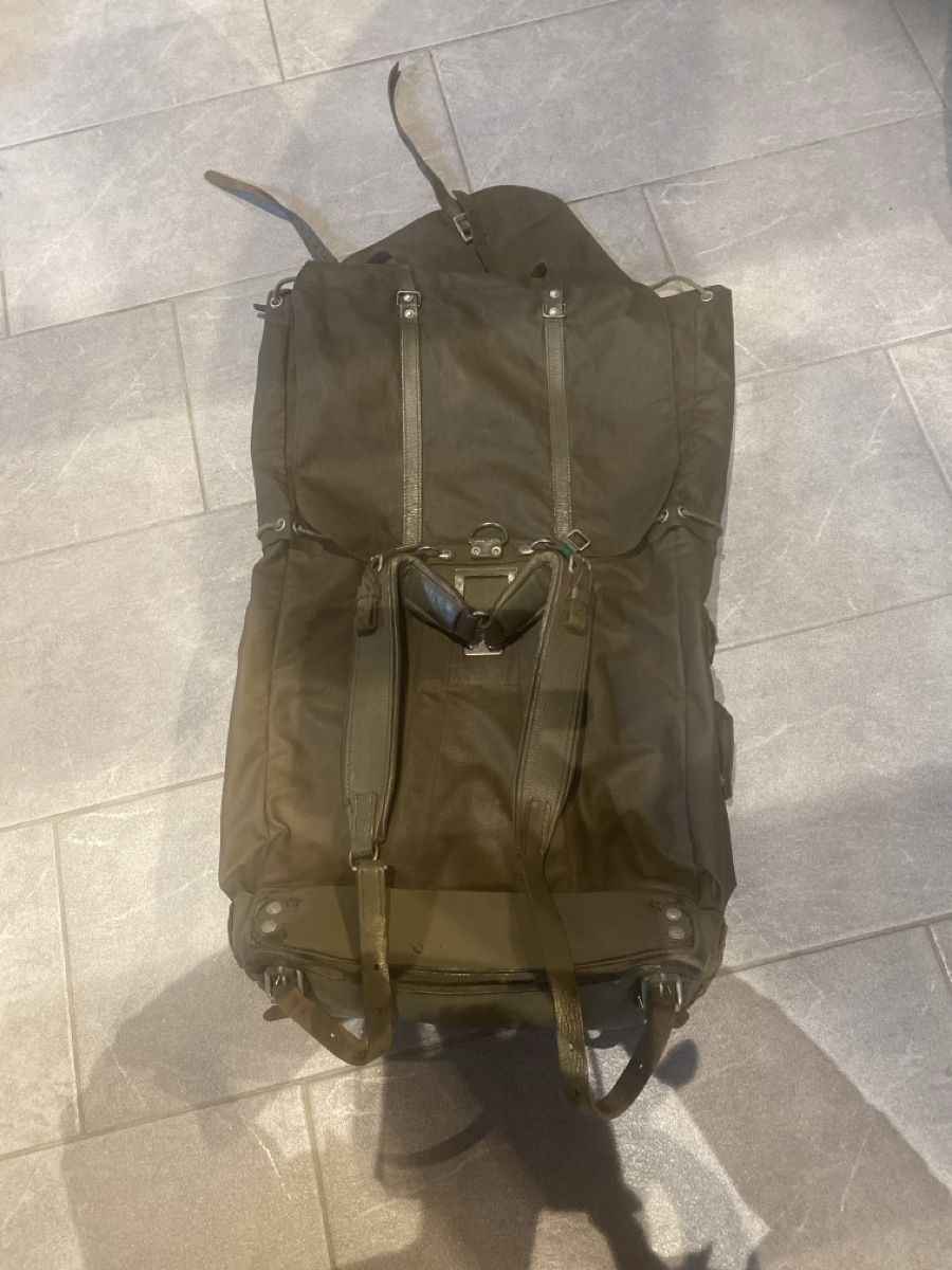 Schweizer Armee Zaini: Suisse Army Rucksack – Usato da Bolligen venduto da Deltadelta_0 1