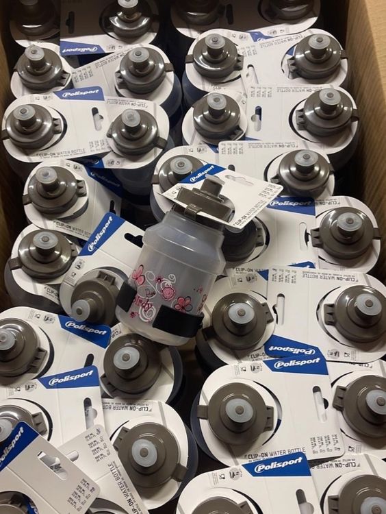 KLEHOPE Fahrrad Trinkflasche 600ml Mit Halter - Leckagesicher & Rutschfest Für MTB, Rennrad & E-Bike