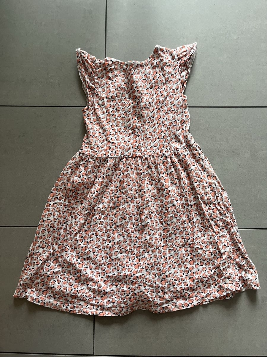 Vestiti & Gonne: Sommerkleid mit Erdbeeren, Gr. 116 – Usato da Zürich venduto da jmg_8005 1