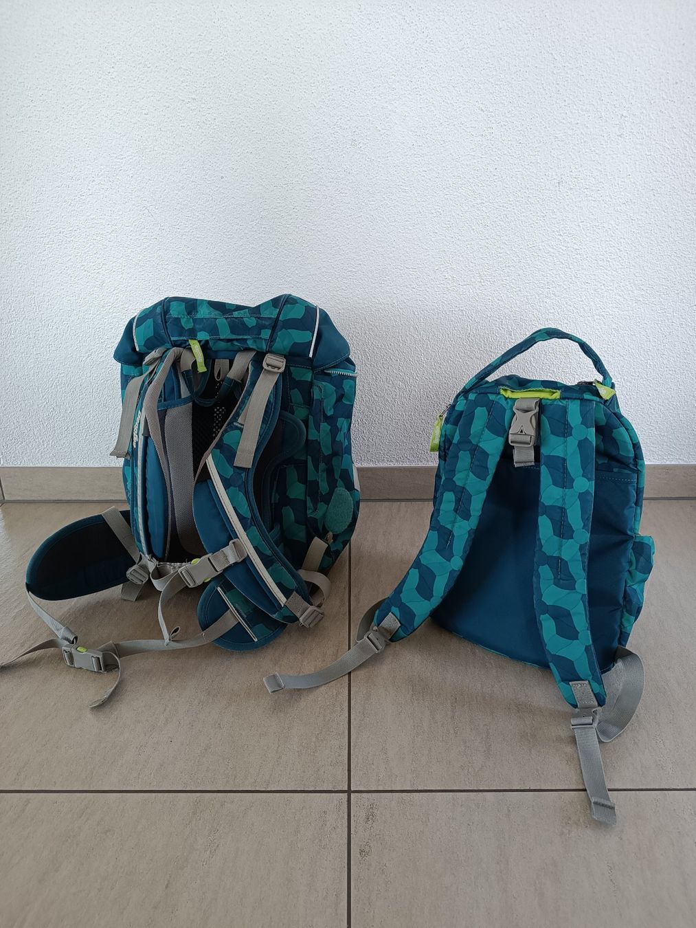 Allestimento di negozi e stand fieristici: Schulrucksack Ergobag "EiszauBär" mit Turnsack – Usato da Bottenwil venduto da ruli2007 1
