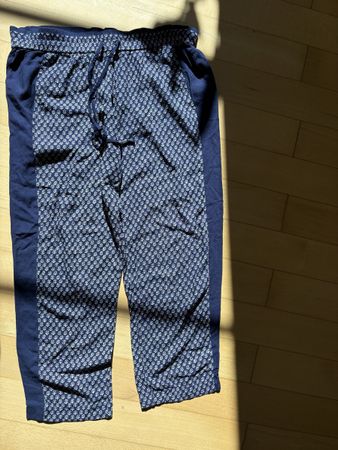 Pantaloni Zara Donna fantasia blu taglia S usati