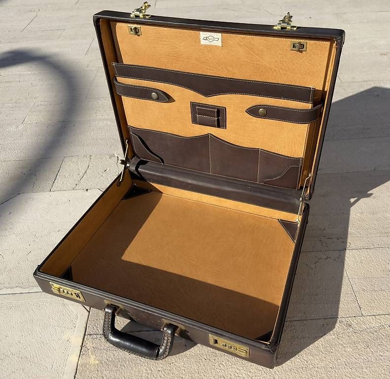Koffer & Taschen: Attaché Case – Gebraucht aus Genève von Moonstone88 1