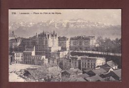 LAUSANNE - Place du Flon