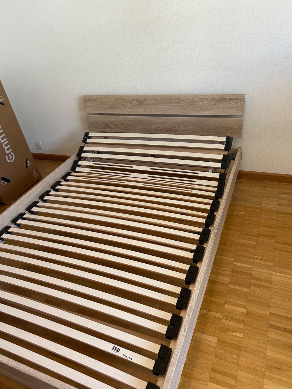Letti: Bettgestell Holzoptik mit Lattenrost – Usato da Basel venduto da dor_ljs6 2