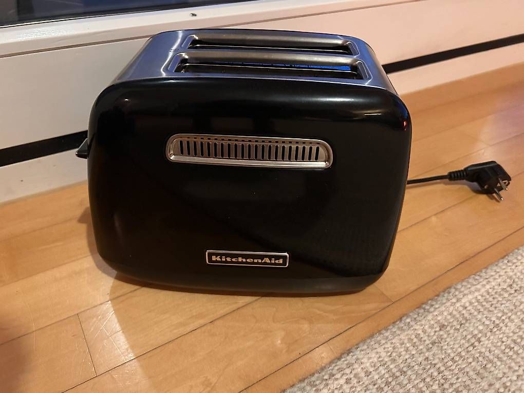 Kitchenaid Elettrodomestici da cucina: KitchenAid Classic Toaster schwarz-silber – Usato da Zug venduto da _B.Sch 1