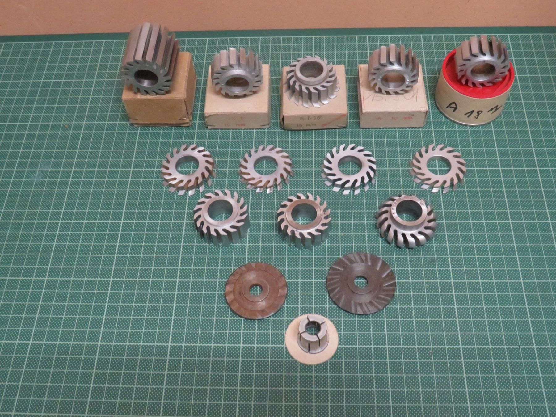 Tutti gli attrezzi: Milling cutter for shoe finishing machine – Usato da Elsau venduto da MANWITHVAN