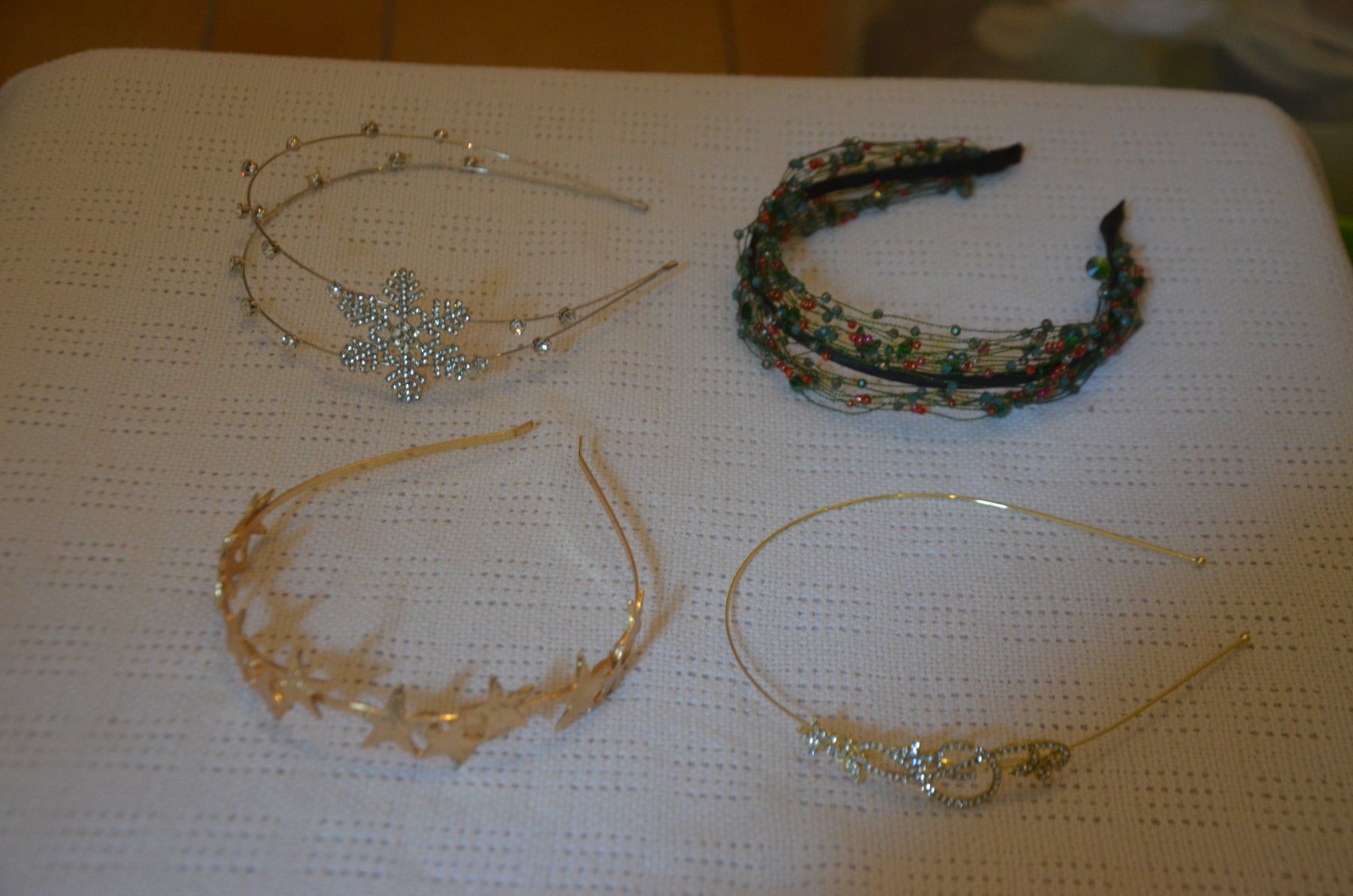 Accessori per capelli: DEKO HAARE -  NEU - 4 STUCK – Nuovo e nell'imballaggio originale da Chiasso venduto da Dolly015