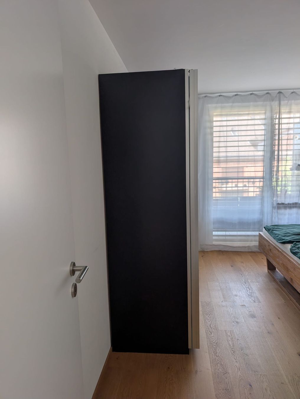 Armadi: IKEA Kleiderschrank schwarz mit Spiegeln – Usato da Maur venduto da Jomino24 2