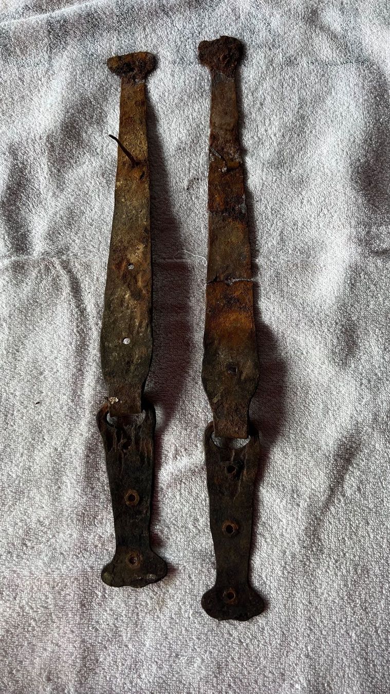 Ferramenta: Antike, dekorative Torbänder, restaurationsbedürftig. – Usato da Schübelbach venduto da Dolly990_2 4