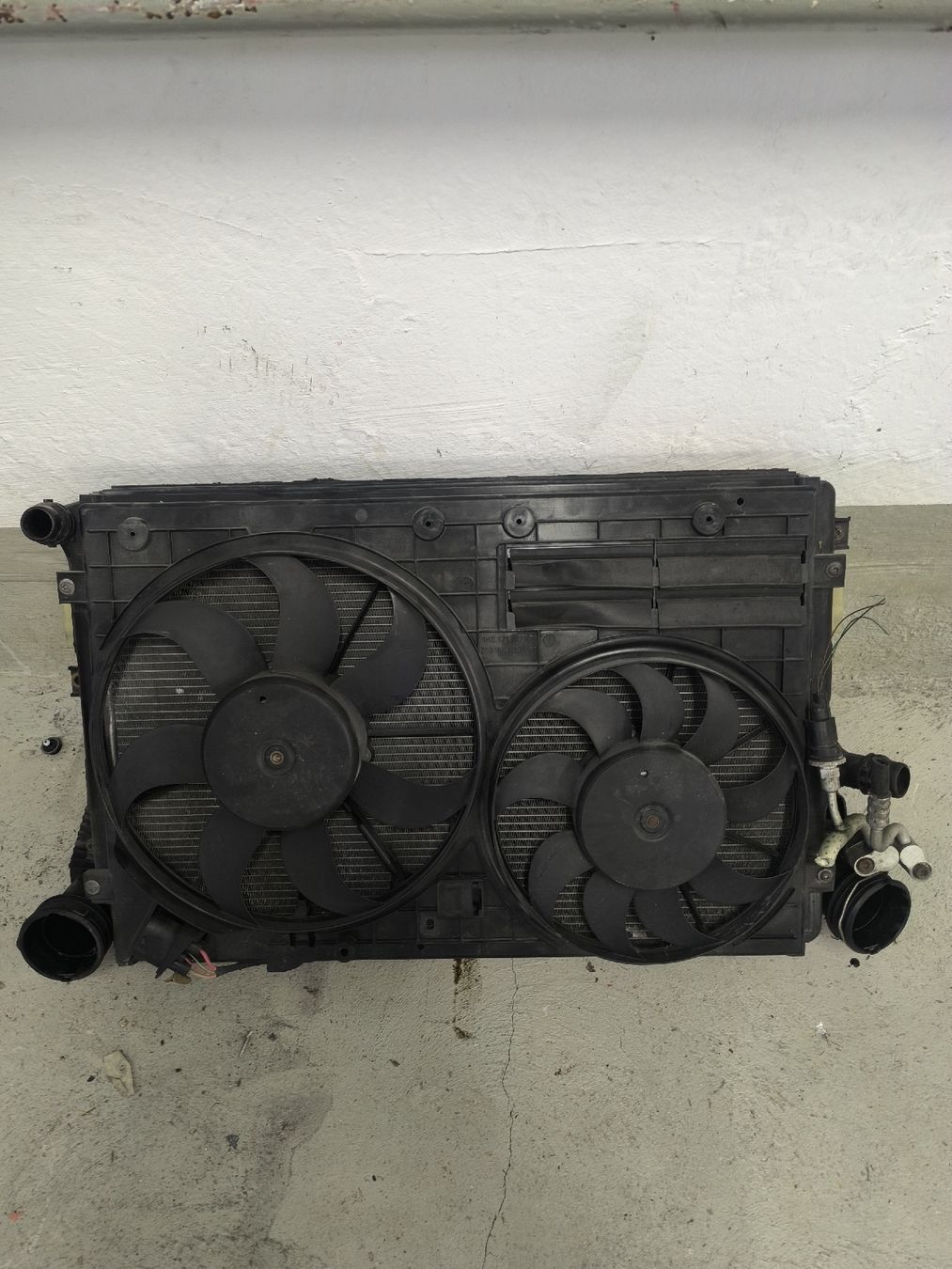 Volkswagen Tutti pezzi di ricambio auto: Kühlerpacket Golf 5 GTI Frontpacket – Usato da Bürglen TG venduto da tom_75c7 2