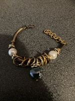 Magnifique bracelet doré, perles et pierre verte