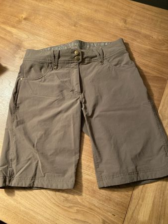Kurze Sporthose für Damen von Urban Active Grösse 38