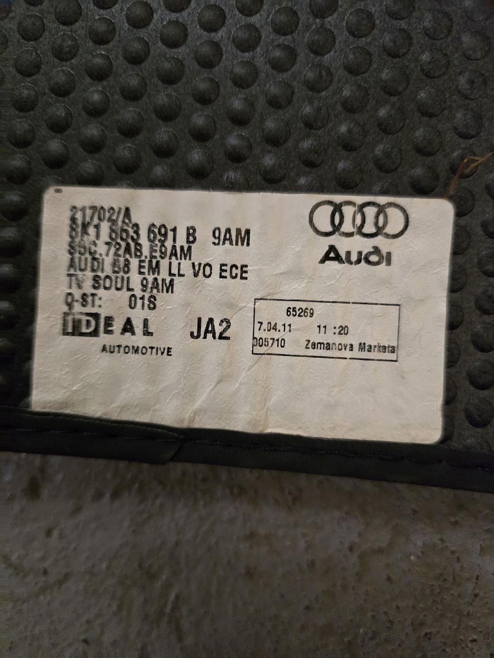 Audi Tappeti & Tappetini: Tapis Audi A4 2012 – Usato da Biel/Bienne venduto da Mobile-Smart 1