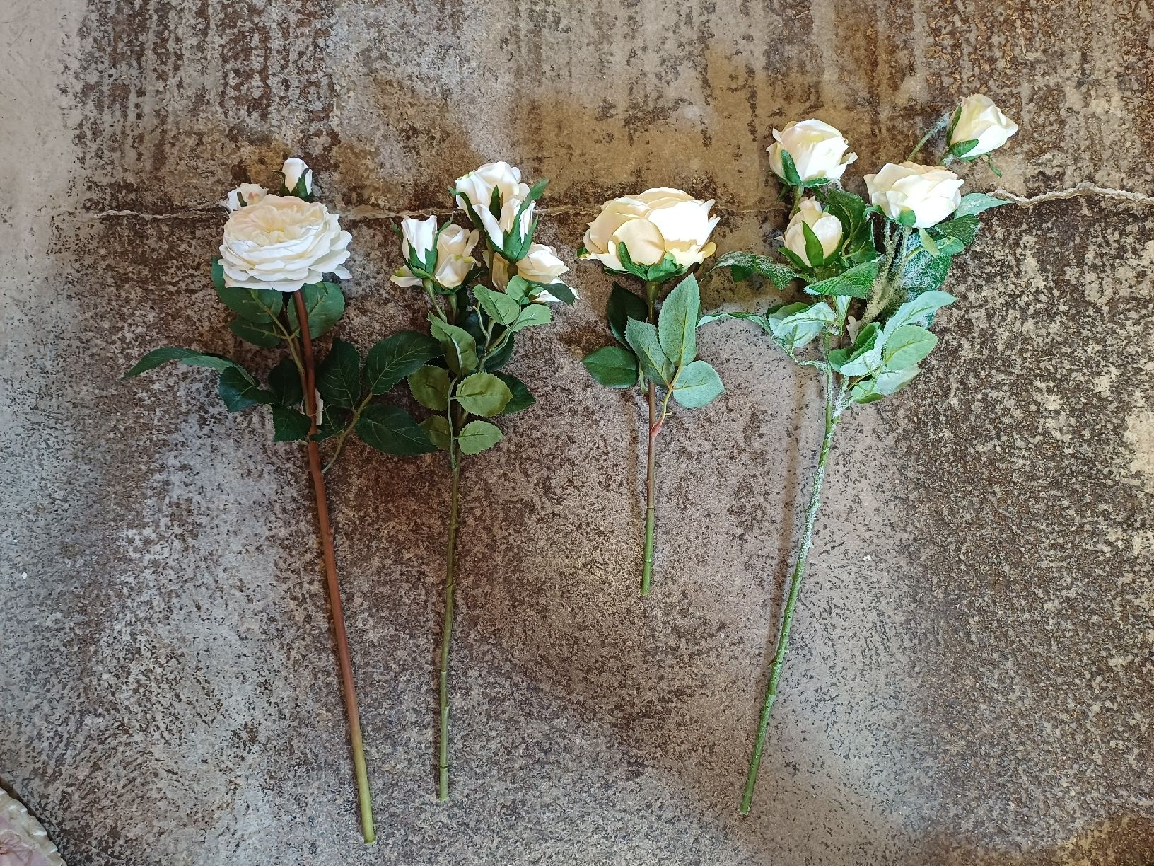 Tutte le decorazioni: neu: Kunstrosen Deko-Blumen Strauss  – Nuovo (secondo la descrizione) da Nassen venduto da verrueckt 2