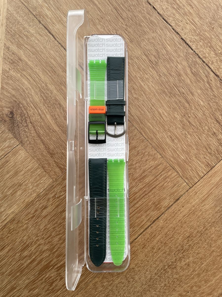 Swatch Armbänder & -reifen: 2 bracelets Swatch + boite – Gebraucht aus Lonay von ju-71 1
