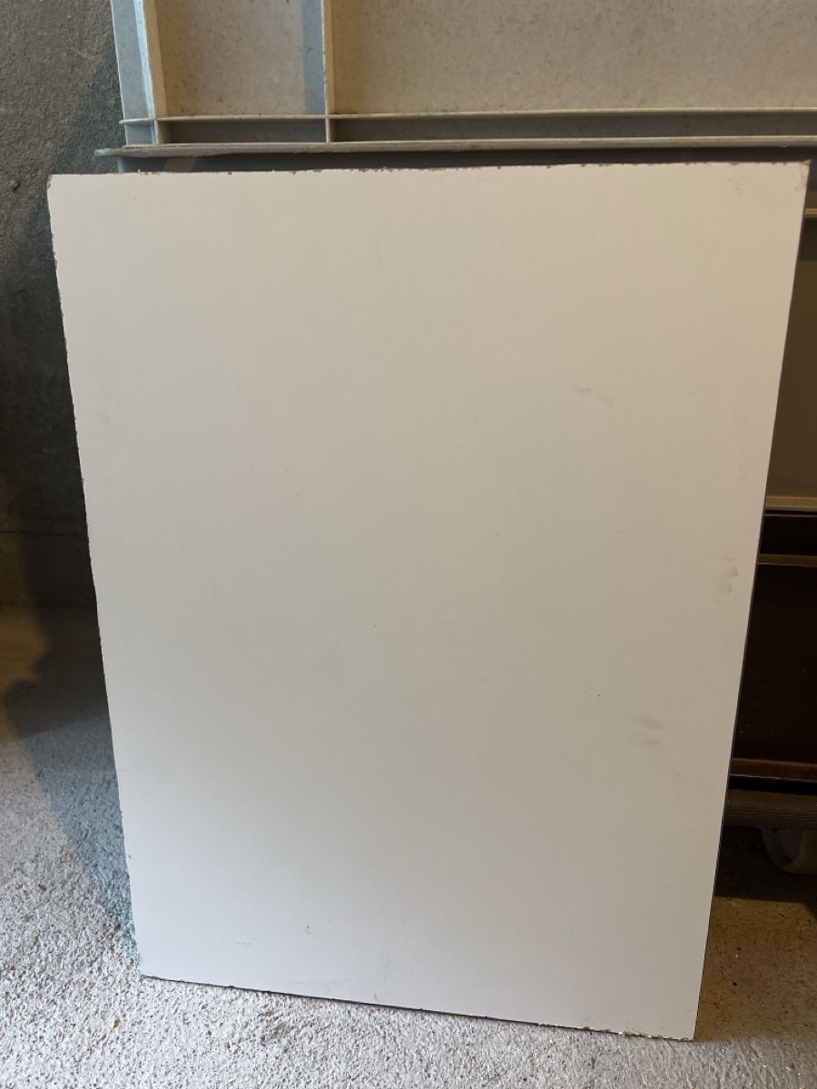 Scaffali: 2 Tablare / étagères  40x55cm – Usato da Walenstadt venduto da Unianrig