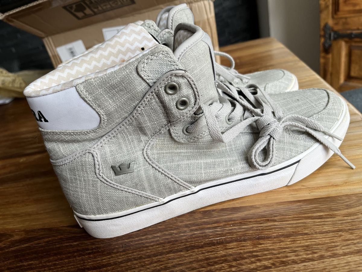 Scarpe da uomo: Sneaker Schuhe Supra – Nuovo (secondo la descrizione) da Gurbrü venduto da Simiramis 1