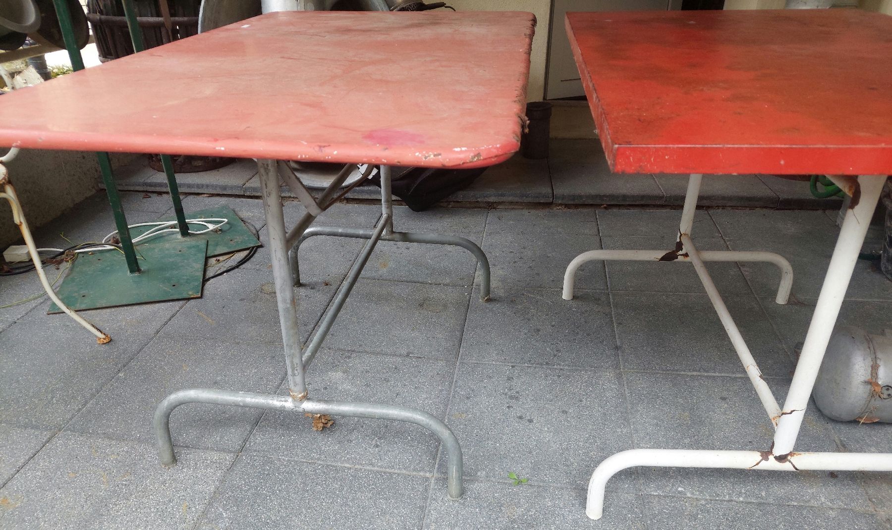 Tavoli: 2 Stk.  Bistro oder Gartentisch – Difettoso da Siblingen venduto da rantiques
