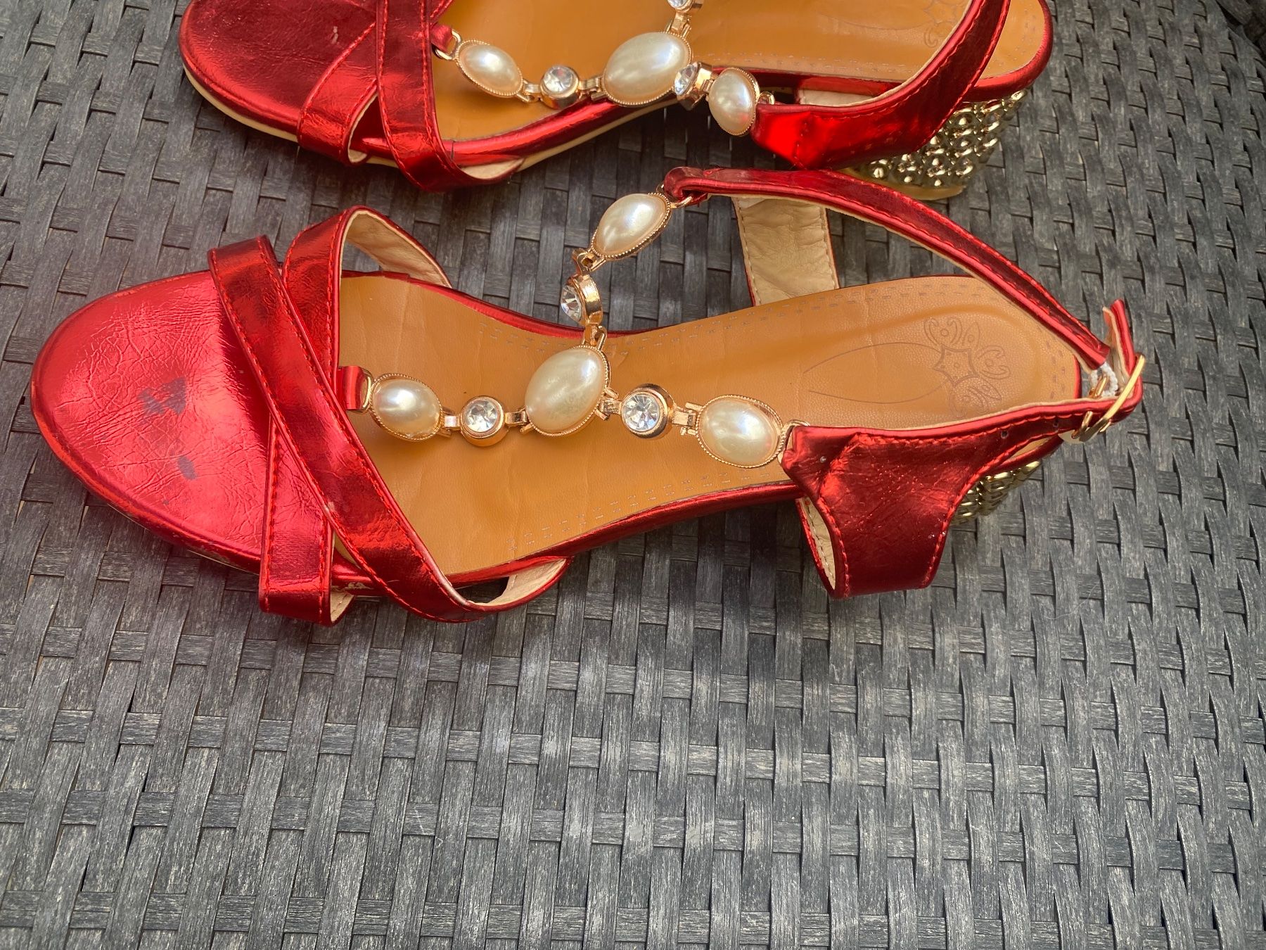 Scarpe da donna: SUMMERTIME - stylischer Sommerschuh mit Perlen, rot, 39 – Usato da Winkel venduto da ferrari2022 4