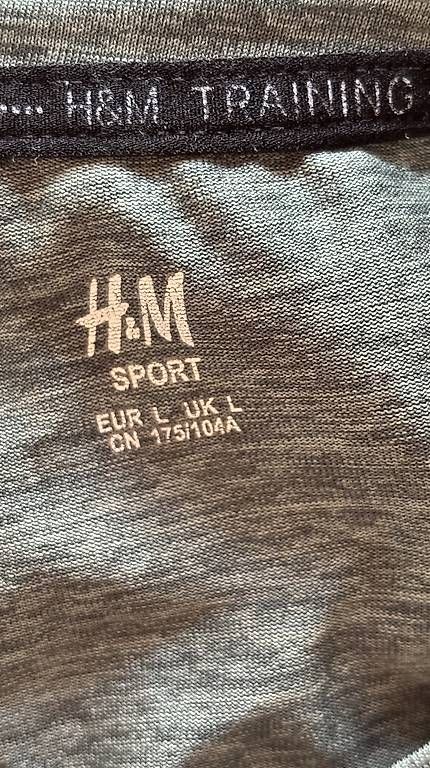 H&M T-shirt: H&M Sport Trainingsshirt L – Usato da Baden venduto da Chrisenft 3