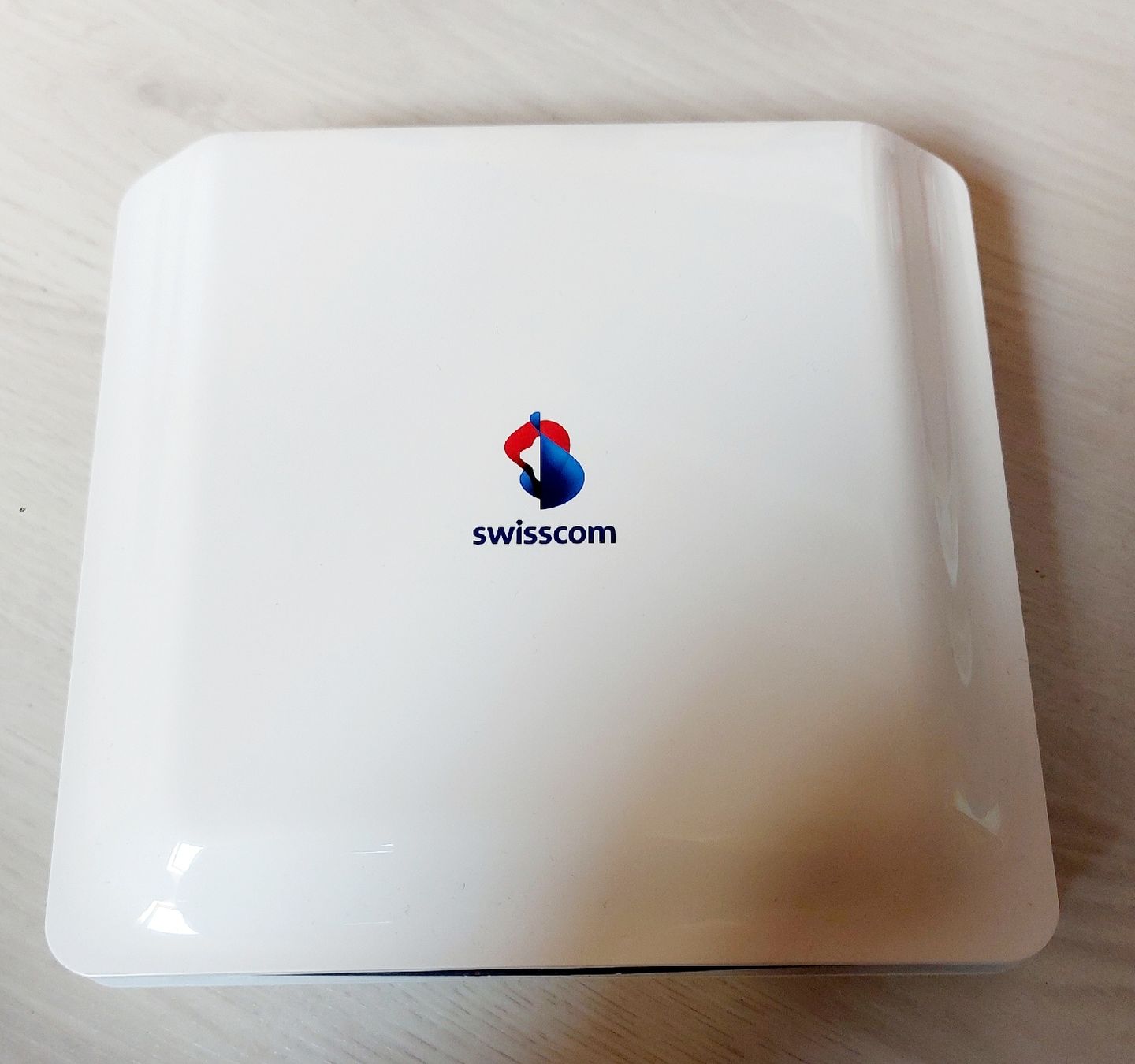Swisscom Modem & Router: Swisscom Internet-Box Motorola, HF XDSL 7640, – Usato da Bremblens venduto da Ampoule_jaune