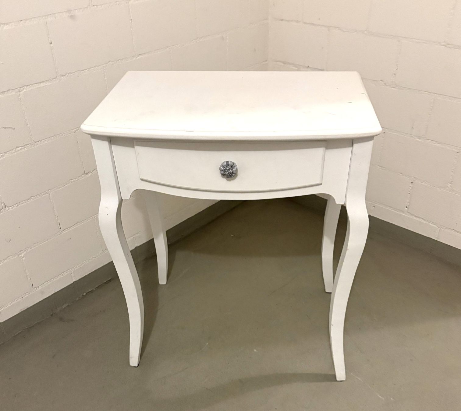 Cassettiere: Kommode shabby chic muss gestrichen werden – Usato da Glattbrugg venduto da Ariel012